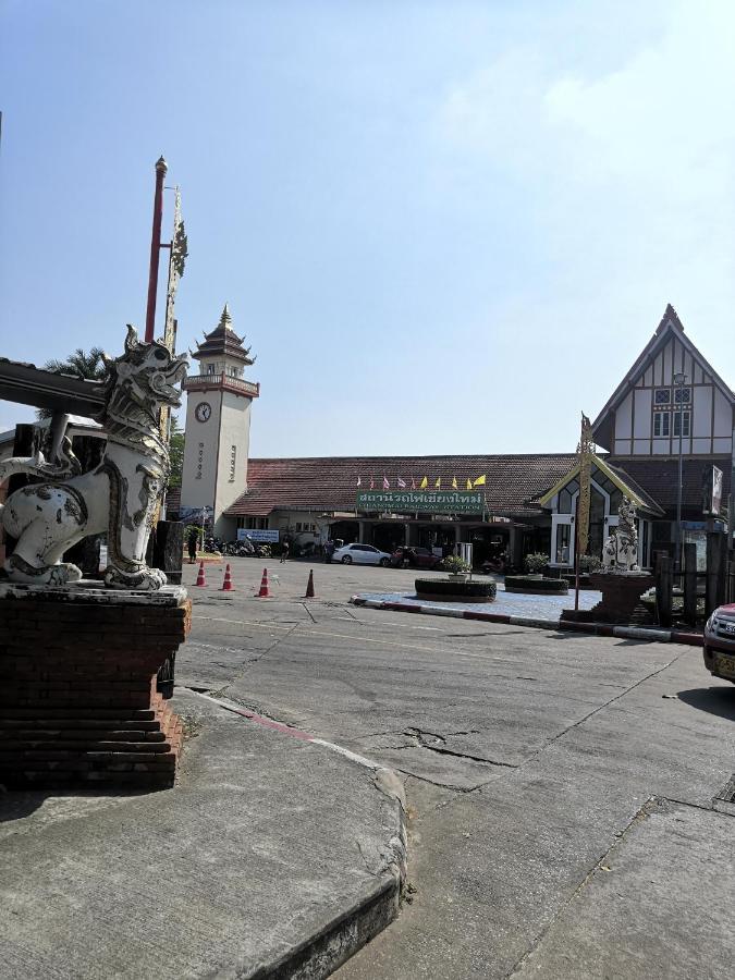 3 Pool With Condo Opposite The Train Station, Near Old City And Nimman Chiang Mai Exterior photo